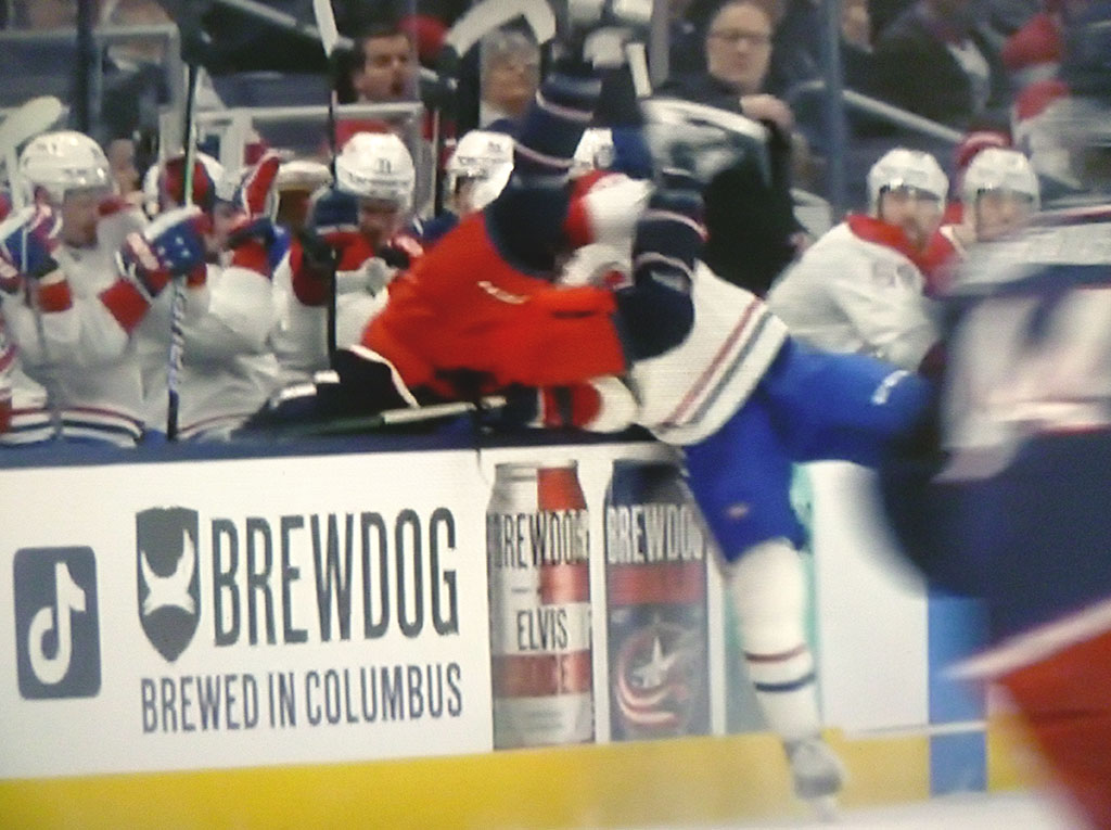 Xhekaj envoie Foudy valser sur le banc des Canadiens